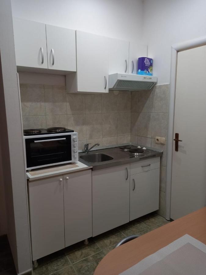 Jelena Apartment โอมิช ภายนอก รูปภาพ